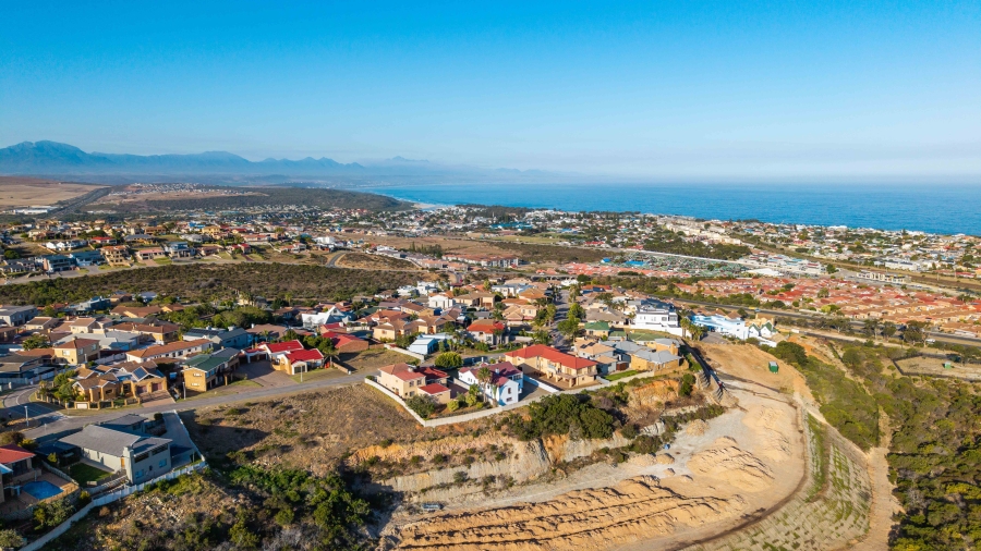 4 Bedroom Property for Sale in Menkenkop Western Cape